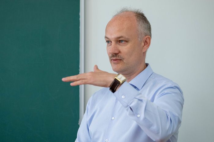 Изображение на обложке